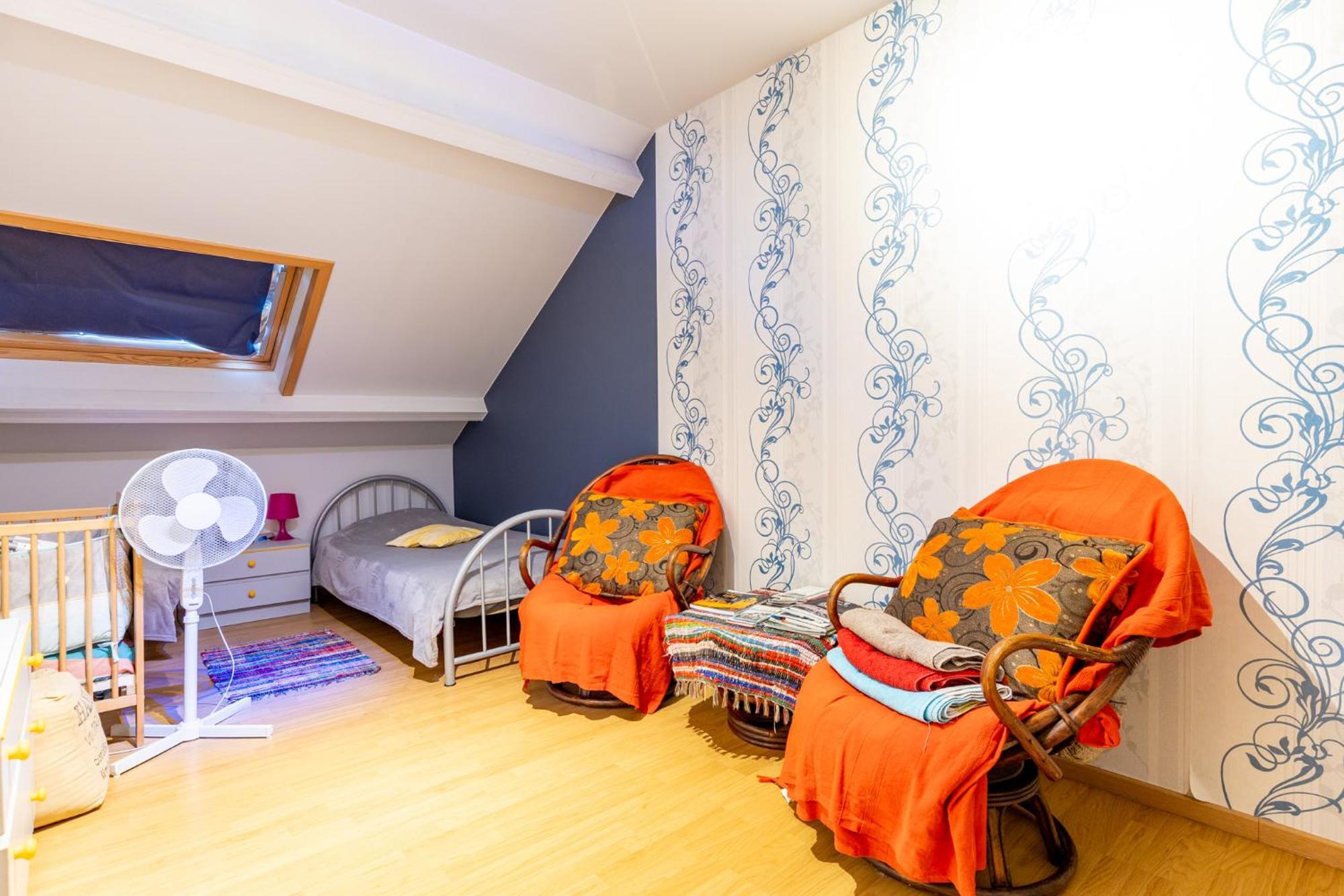 Claire De Meuse Cozy Apartment Detox With River And Hills Ане Экстерьер фото