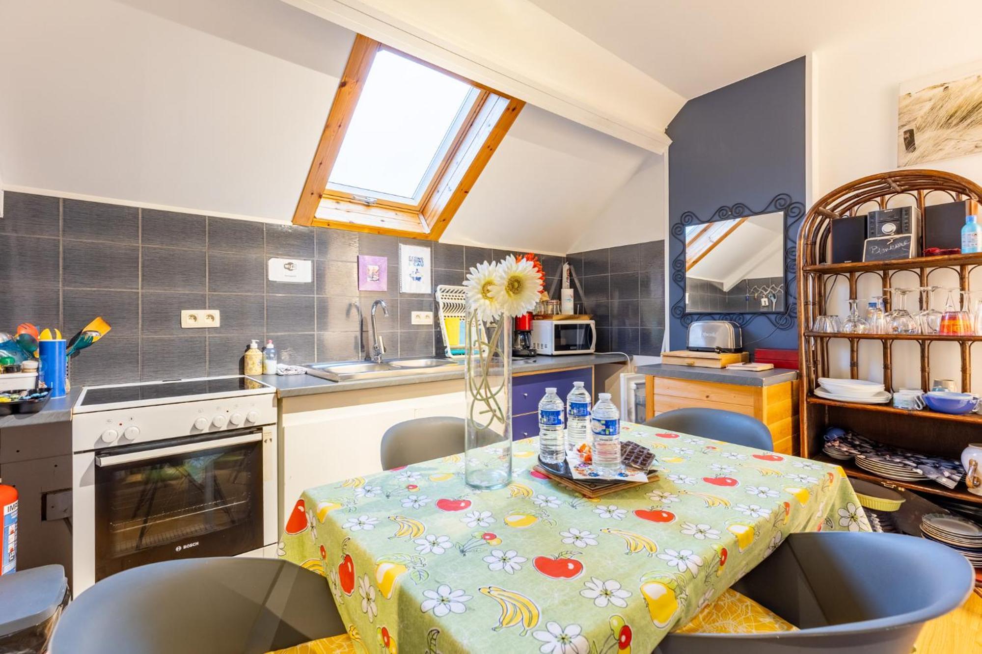 Claire De Meuse Cozy Apartment Detox With River And Hills Ане Экстерьер фото